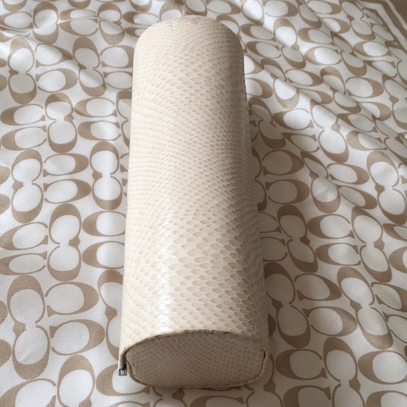 Jimmy Choo Lizard Skin Eyeglass Case - Picture 4 of 6